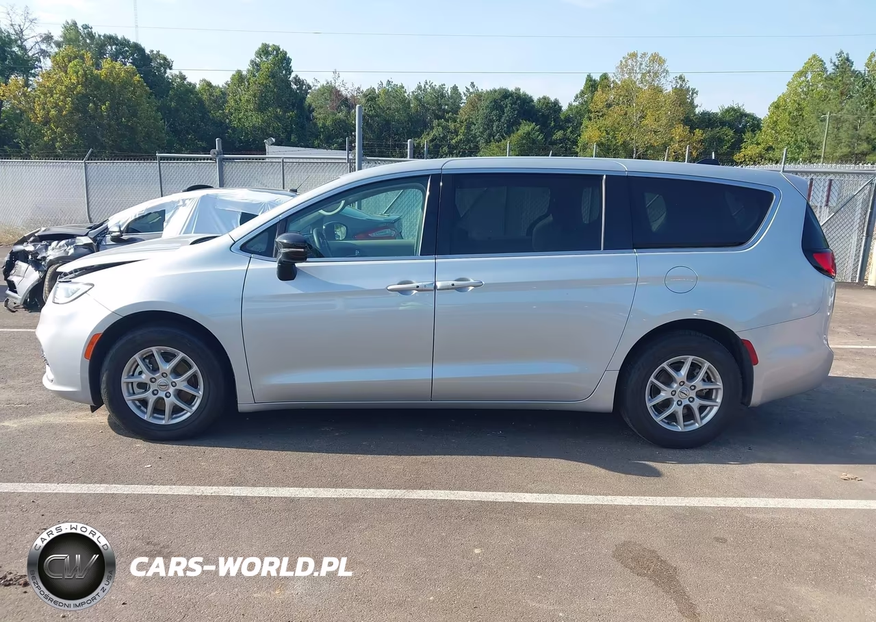 2024 Chrysler Pacifica Touring L VIN:2C4RC1BGXRR129221 - 14