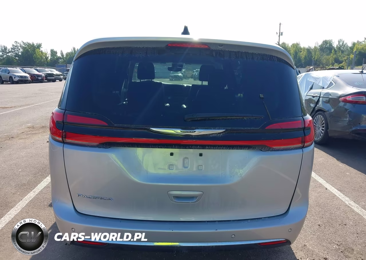 2024 Chrysler Pacifica Touring L VIN:2C4RC1BGXRR129221 - 16