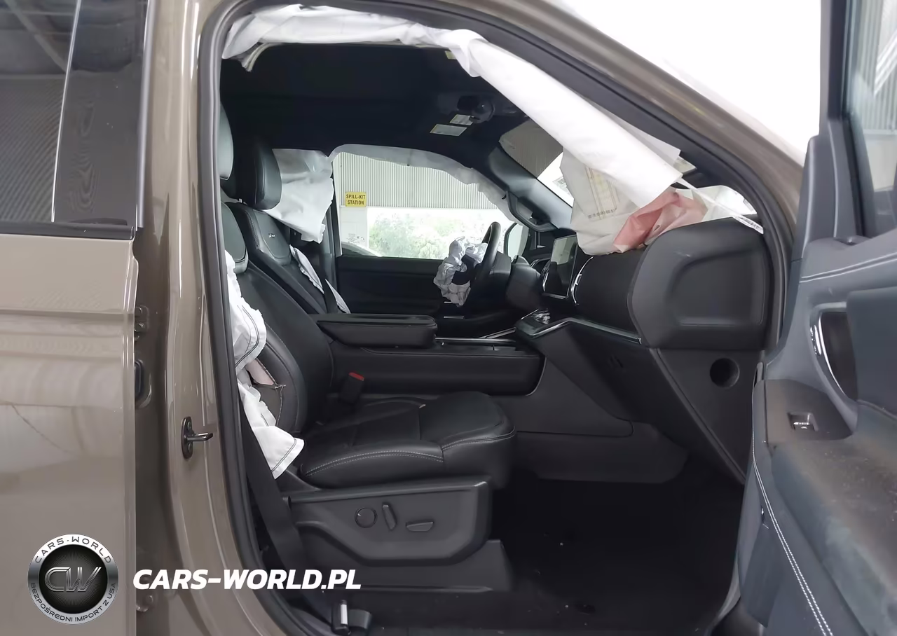2026 Ford Expedition Platinum VIN:1FMJU1M88TEA25942 - 5