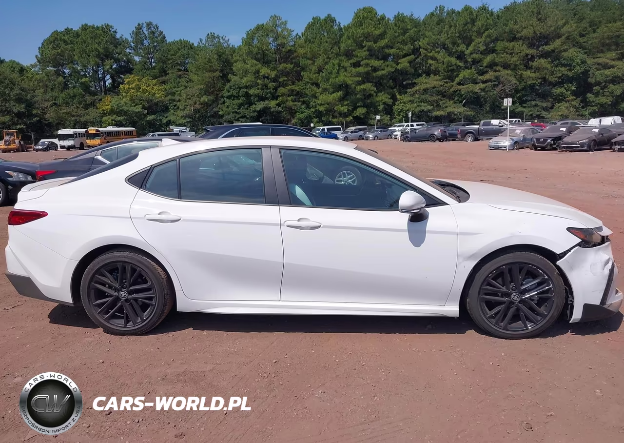 2026 Toyota Camry Se VIN:4T1DAACK2TU280496 - 13