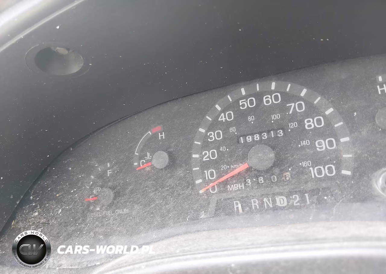 2000 Ford E-350 Cutaway Standard VIN:1FDWE35F7YHA73790 - 5