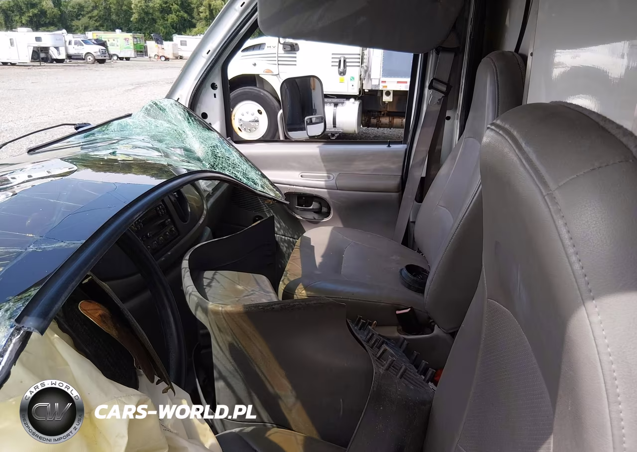 2000 Ford E-350 Cutaway Standard VIN:1FDWE35F7YHA73790 - 6