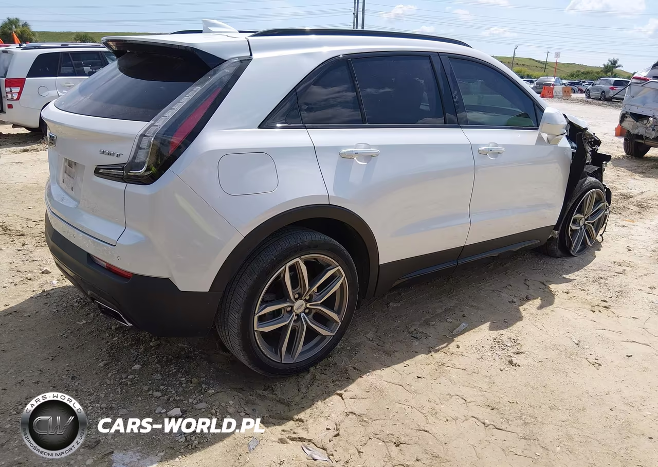 2020 Cadillac Xt4 Fwd Sport VIN:1GYFZER42LF057041 - 4