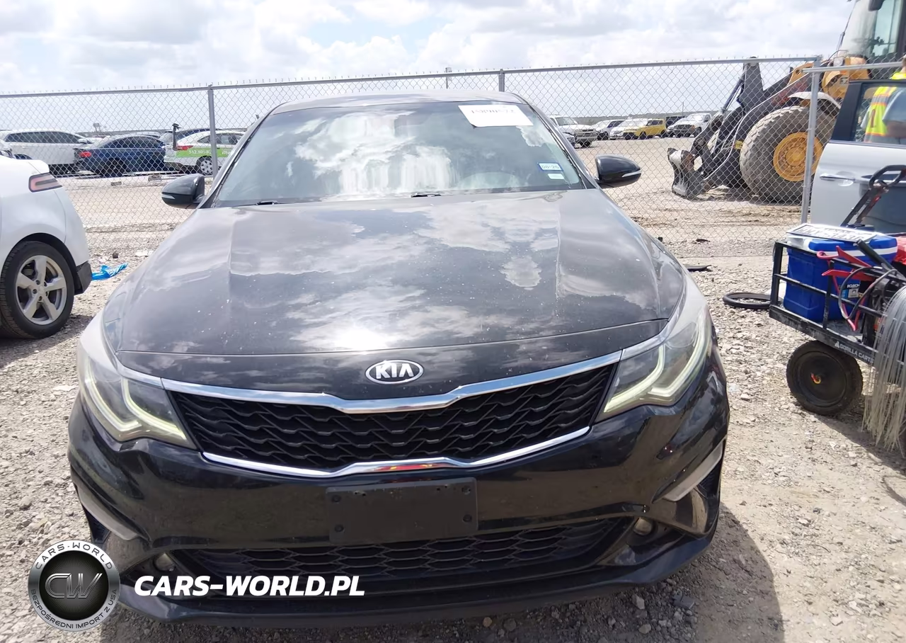 2020 Kia Optima S VIN:5XXGT4L33LG403900 - 12