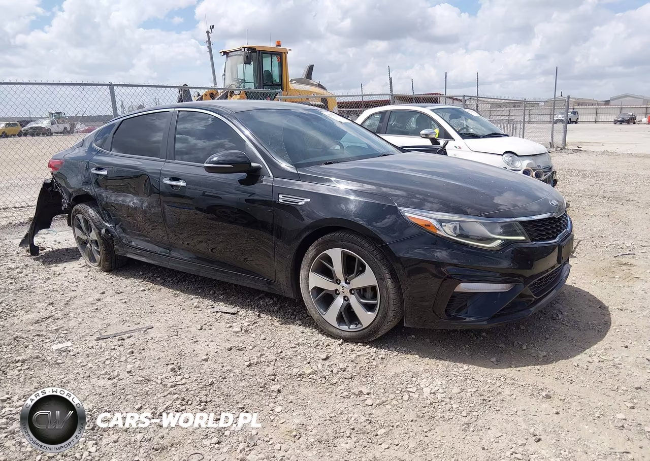 2020 Kia Optima S VIN:5XXGT4L33LG403900 - 13