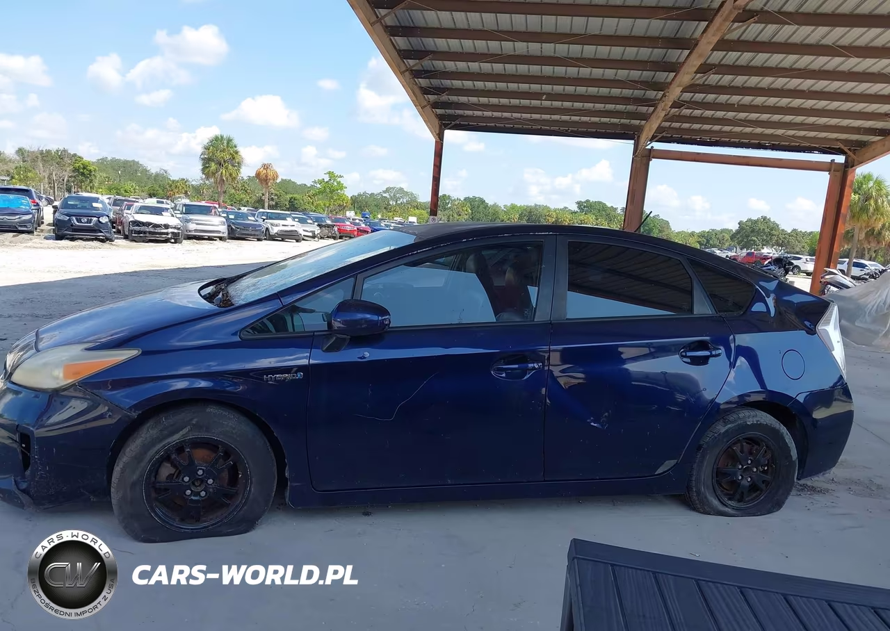 2014 Toyota Prius Four VIN:JTDKN3DU0E0381137 - 14
