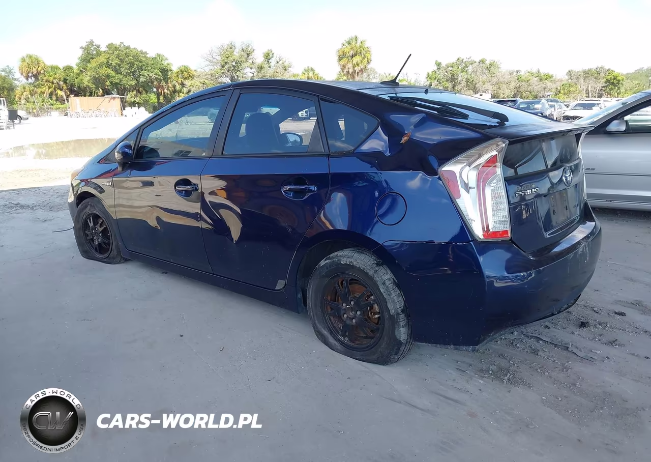 2014 Toyota Prius Four VIN:JTDKN3DU0E0381137 - 3