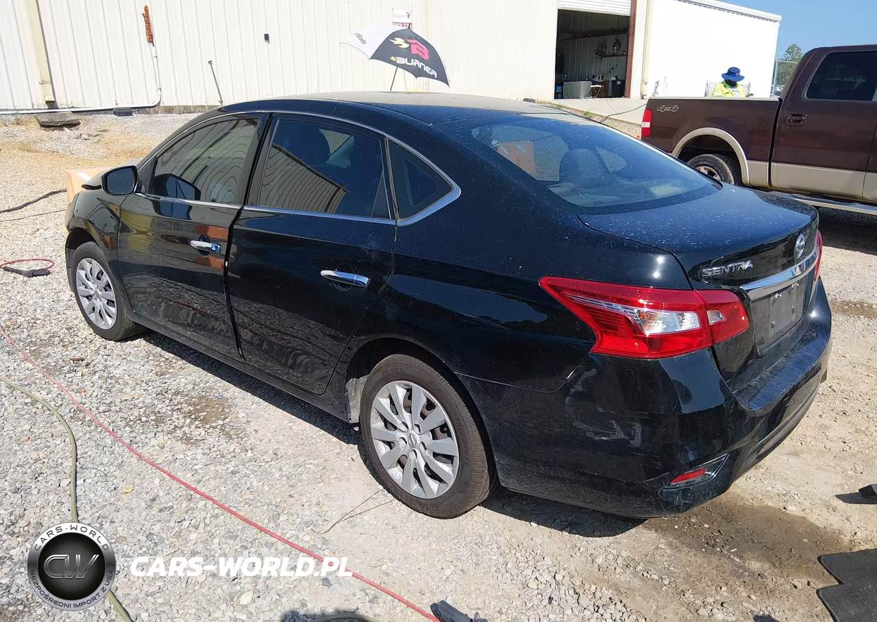 2018 Nissan Sentra S VIN:3N1AB7APXJY307429 - 3