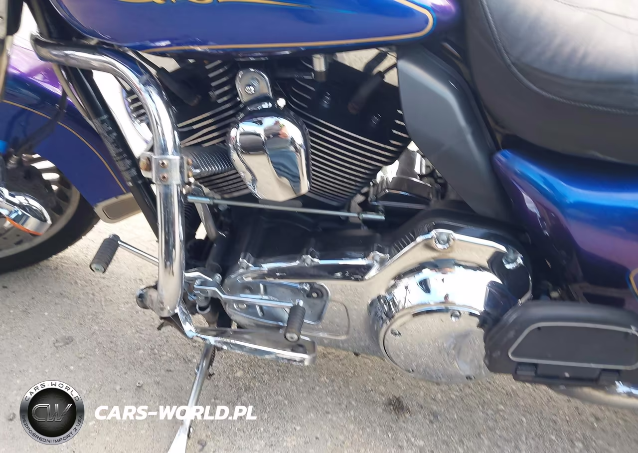 2009 Harley-Davidson Flhtcu VIN:1HD1FC4139Y636593 - 9