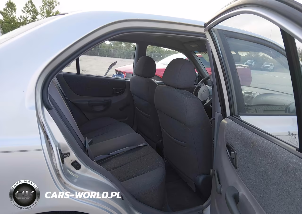2002 Hyundai Accent Gl VIN:KMHCG45CX2U377168 - 8