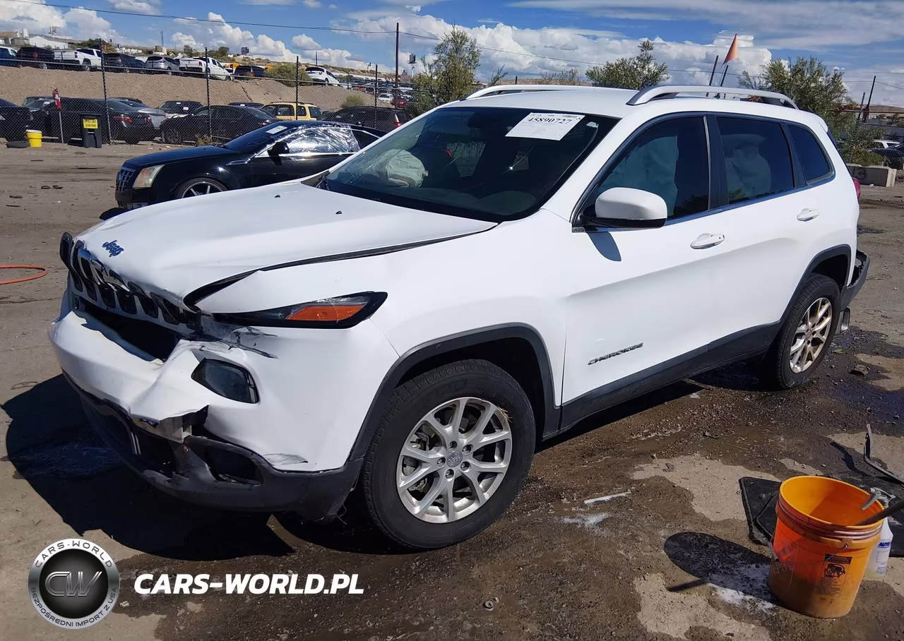 2017 Jeep Cherokee Latitude VIN:1C4PJMCS3HD220303 - 2