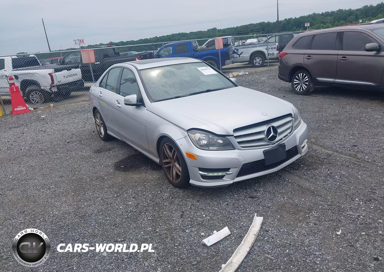 2013 Mercedes-Benz C 300 Sport 4Matic – zdjęcie 1 z 16