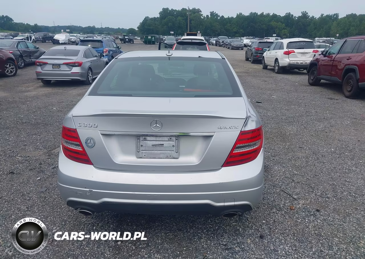 2013 Mercedes-Benz C 300 Sport 4Matic VIN:WDDGF8AB2DR280765 - 16