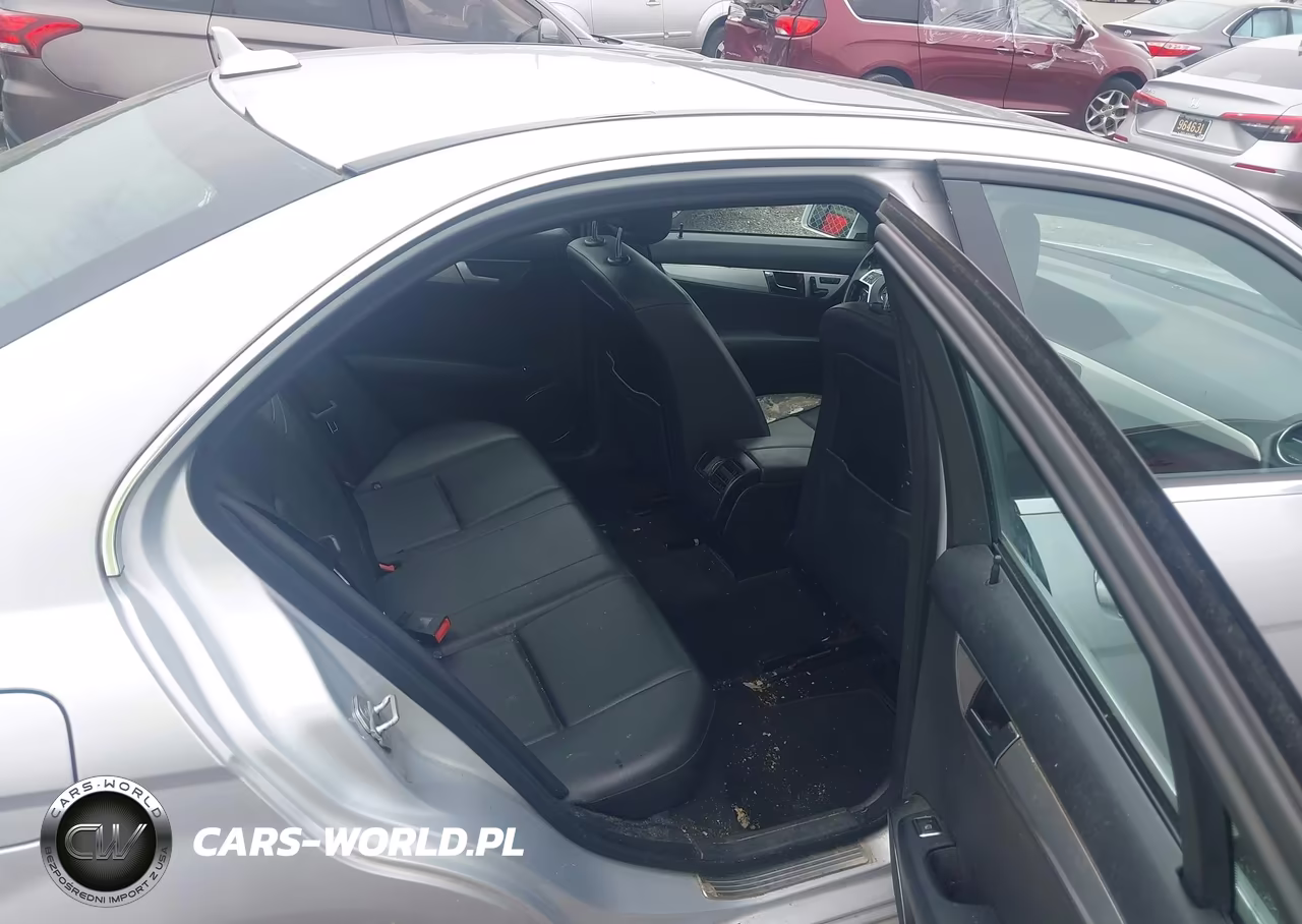 2013 Mercedes-Benz C 300 Sport 4Matic VIN:WDDGF8AB2DR280765 - 8