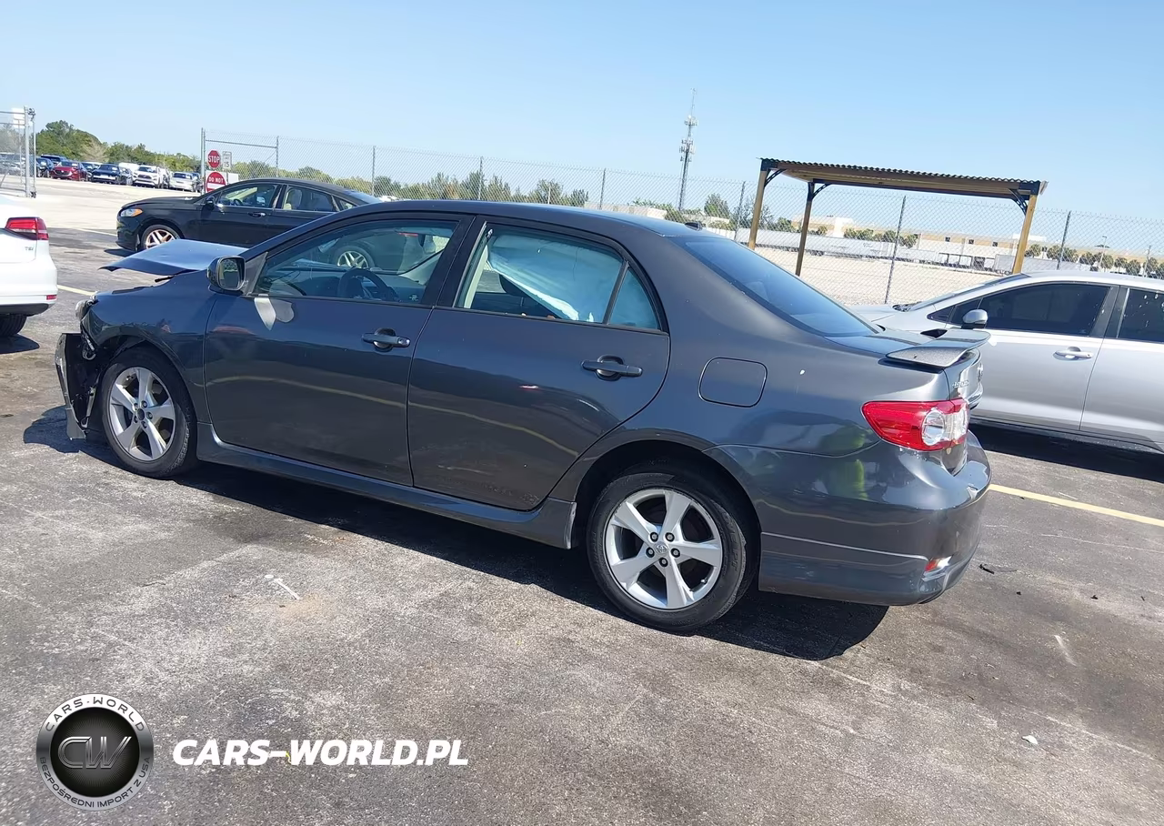 2011 Toyota Corolla S VIN:2T1BU4EE2BC739677 - 3