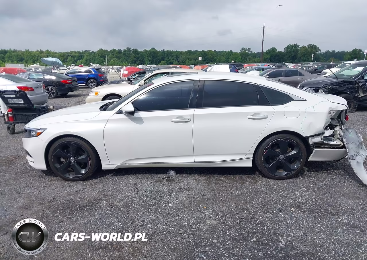 2018 Honda Accord Touring 2.0T VIN:1HGCV2F90JA038664 - 14