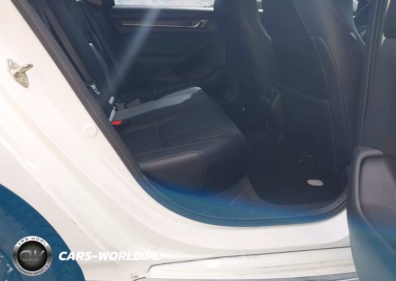 2018 Honda Accord Touring 2.0T VIN:1HGCV2F90JA038664 - 8