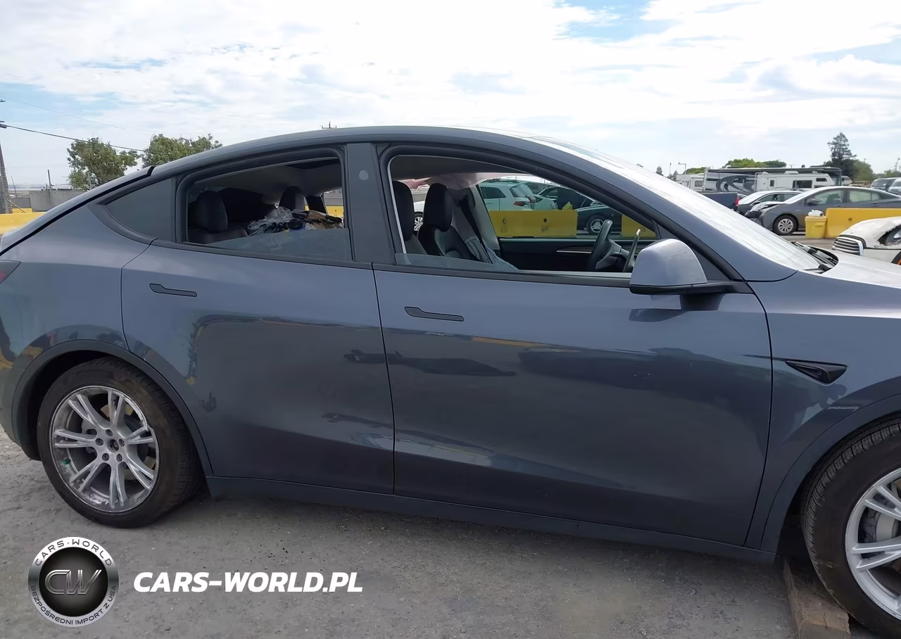 2023 Tesla Model Y Awd-Long Range Dual Motor All-Wheel Drive VIN:7SAYGAEE9PF904193 - 15