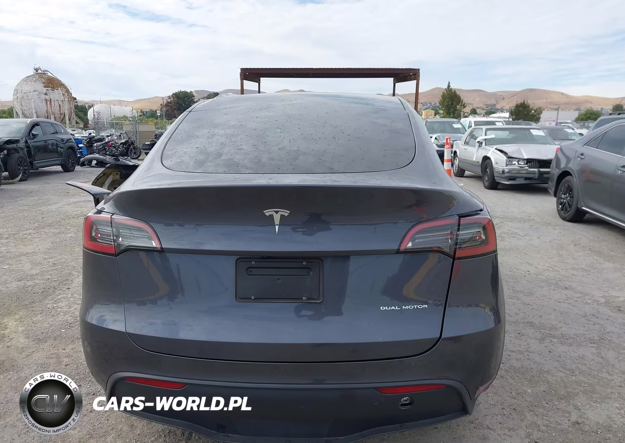 2023 Tesla Model Y Awd-Long Range Dual Motor All-Wheel Drive VIN:7SAYGAEE9PF904193 - 18