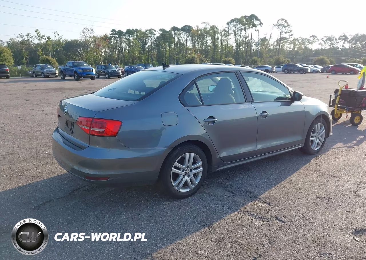 2015 Volkswagen Jetta 2.0L S VIN:3VW2K7AJ8FM201960 - 4