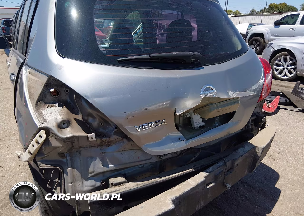 2011 Nissan Versa 1.8S VIN:3N1BC1CP2BL383317 - 14
