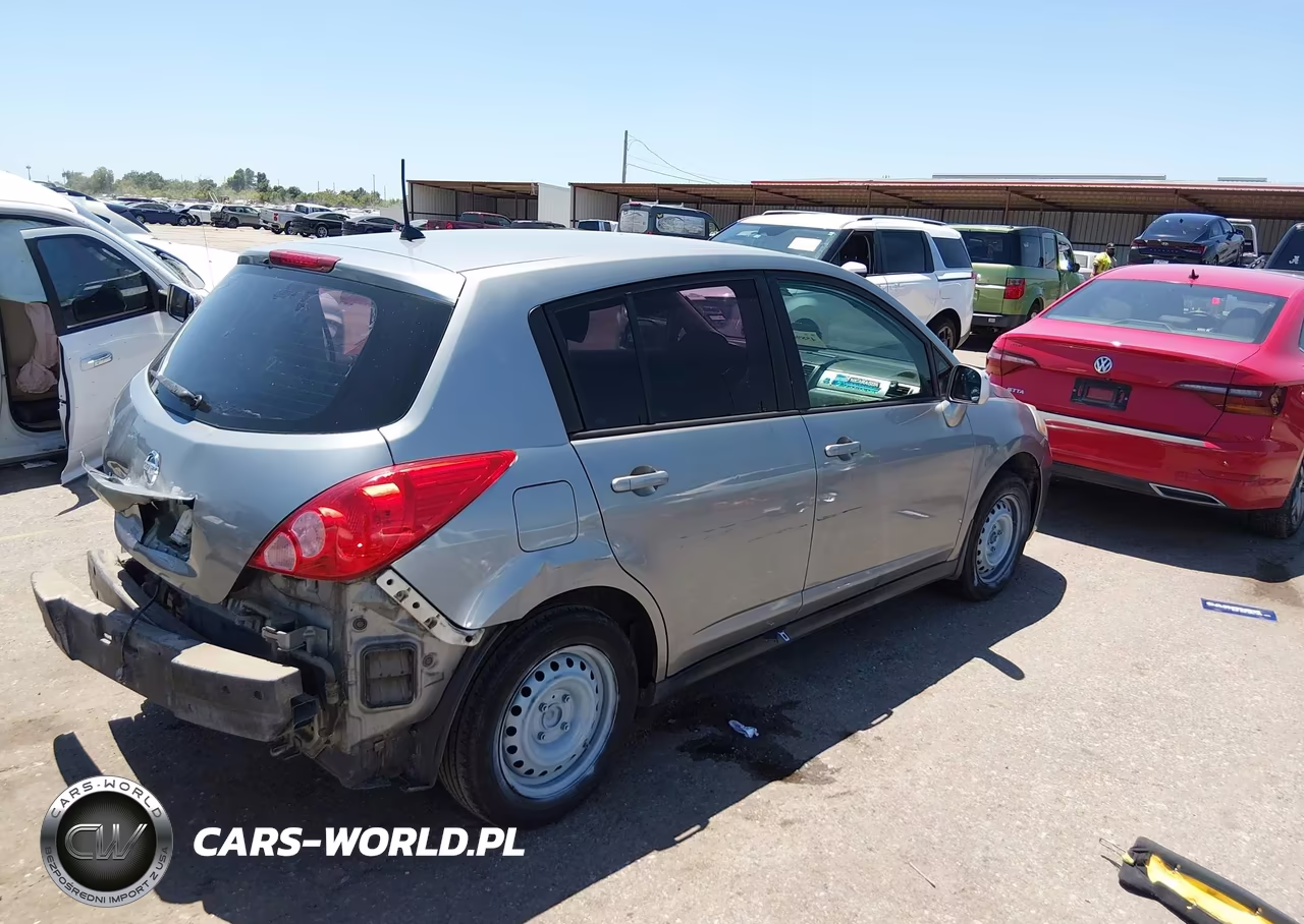 2011 Nissan Versa 1.8S VIN:3N1BC1CP2BL383317 - 15