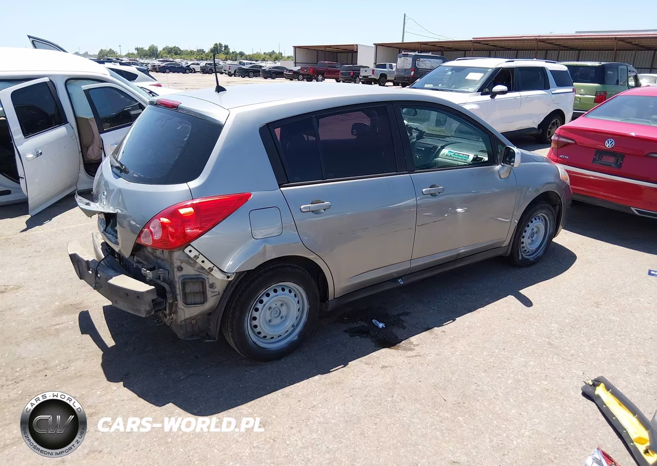 2011 Nissan Versa 1.8S VIN:3N1BC1CP2BL383317 - 4