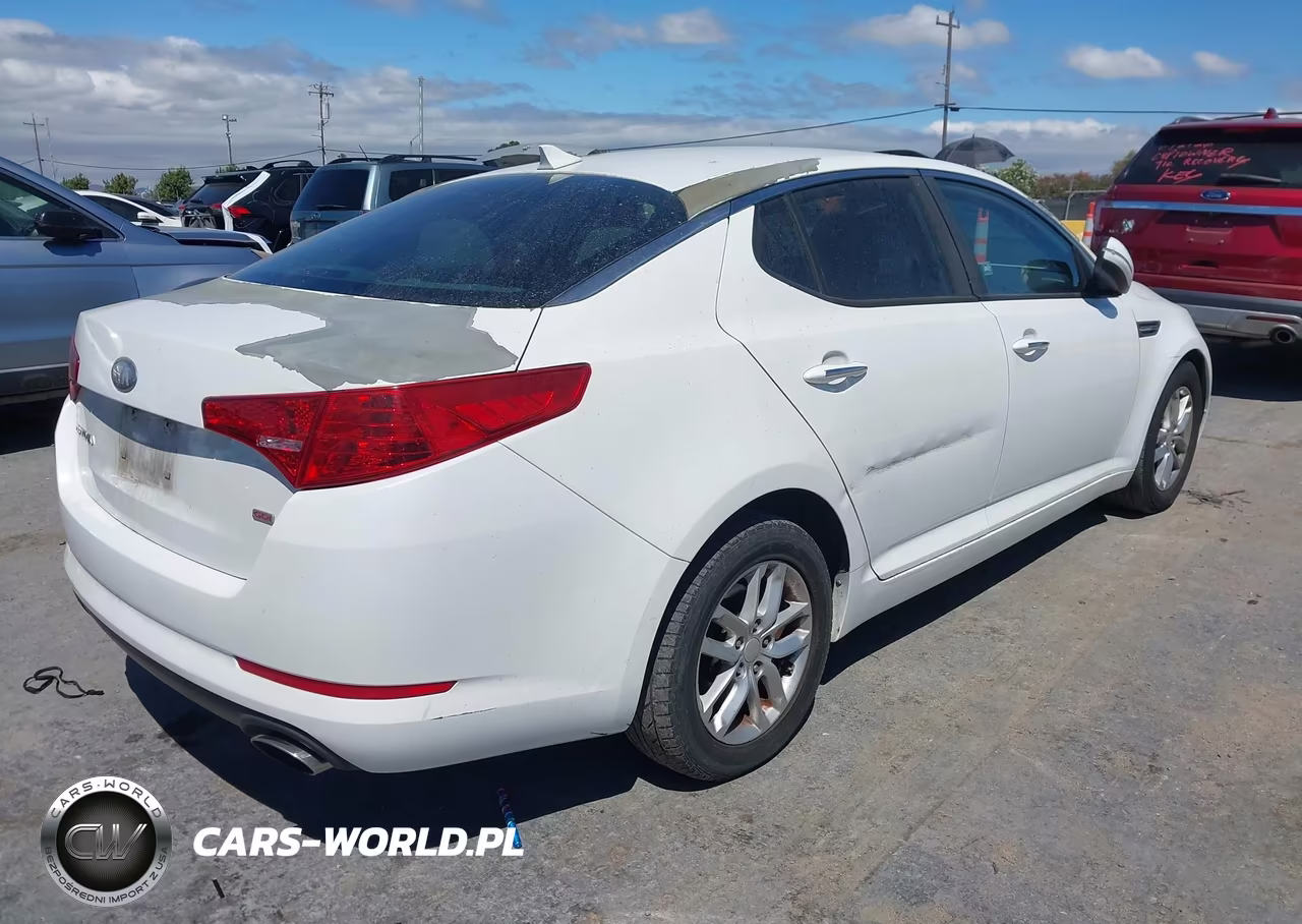 2013 Kia Optima Lx VIN:5XXGM4A71DG218216 - 4