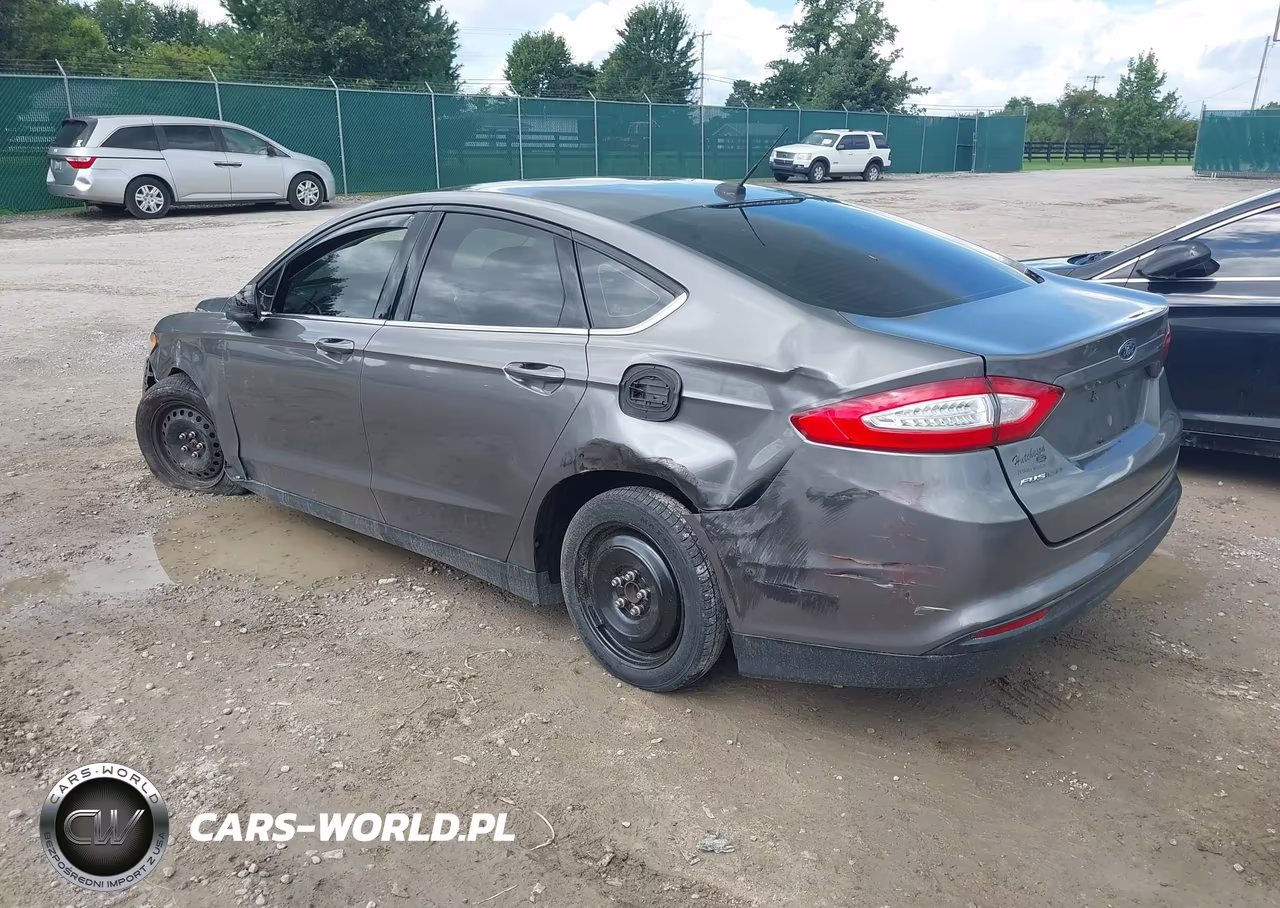 2013 Ford Fusion S VIN:3FA6P0G75DR175168 - 3