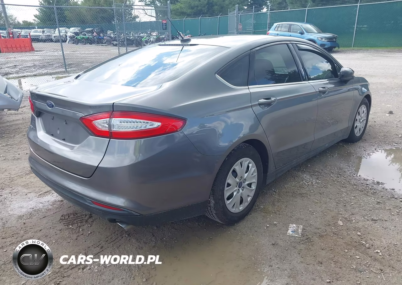 2013 Ford Fusion S VIN:3FA6P0G75DR175168 - 4