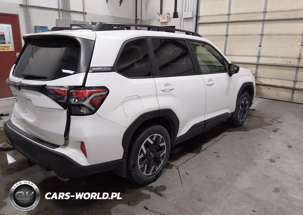 2025 Subaru Forester Premium VIN:JF2SLDDCXSH563090 - 4