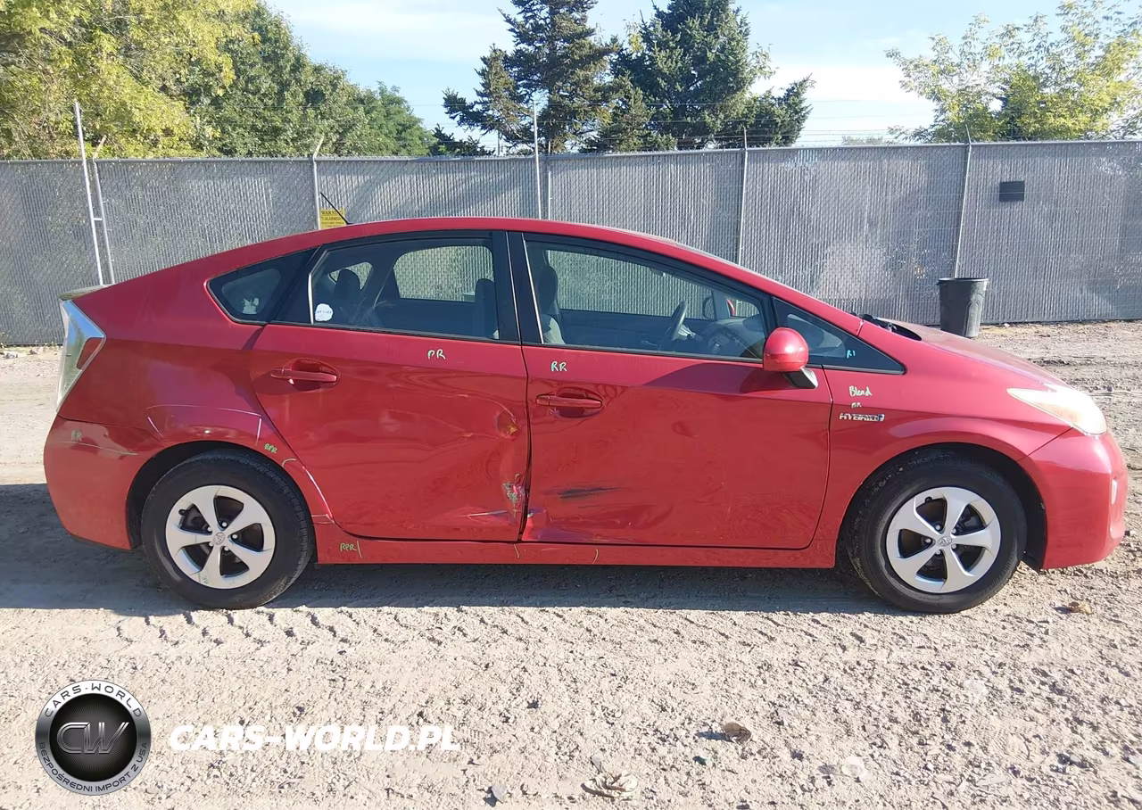 2013 Toyota Prius Two VIN:JTDKN3DU1D1703535 - 13