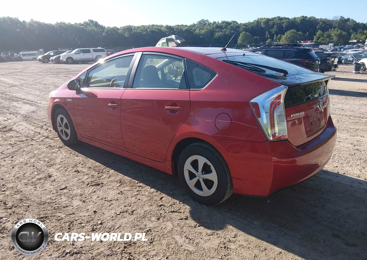 2013 Toyota Prius Two VIN:JTDKN3DU1D1703535 - 3