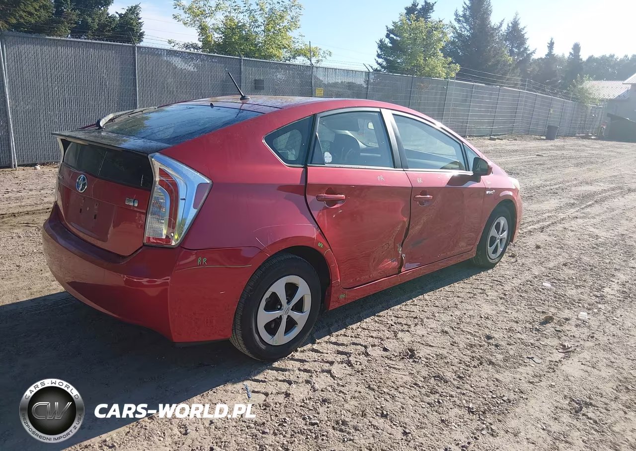 2013 Toyota Prius Two VIN:JTDKN3DU1D1703535 - 4