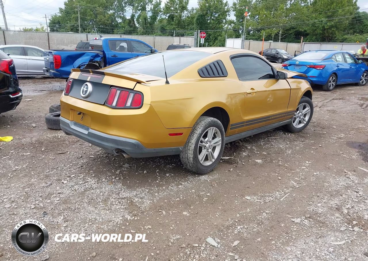 2010 Ford Mustang V6-V6 Premium VIN:1ZVBP8AN7A5137581 - 4