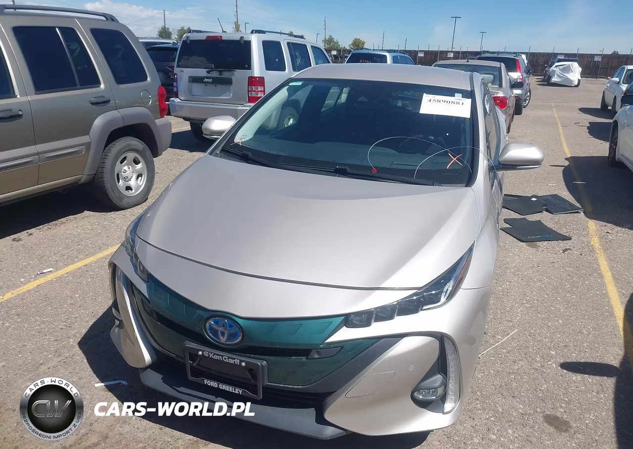 2017 Toyota Prius Prime Advanced VIN:JTDKARFP0H3020418 - 12