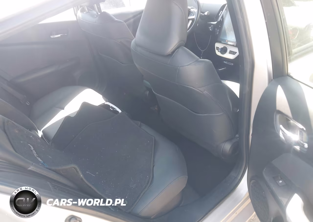 2017 Toyota Prius Prime Advanced VIN:JTDKARFP0H3020418 - 8