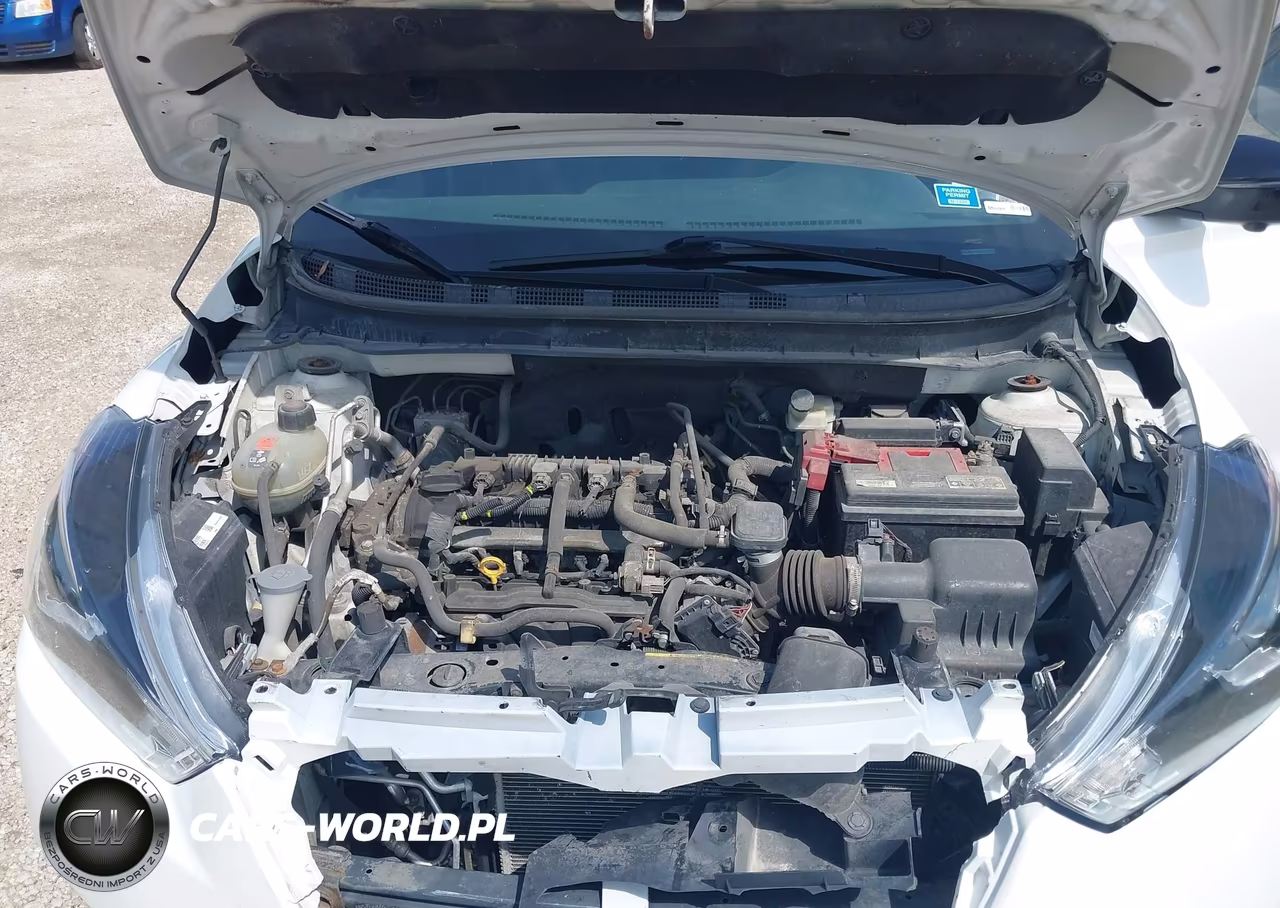 2019 Nissan Kicks Sr VIN:3N1CP5CU6KL529725 - 10