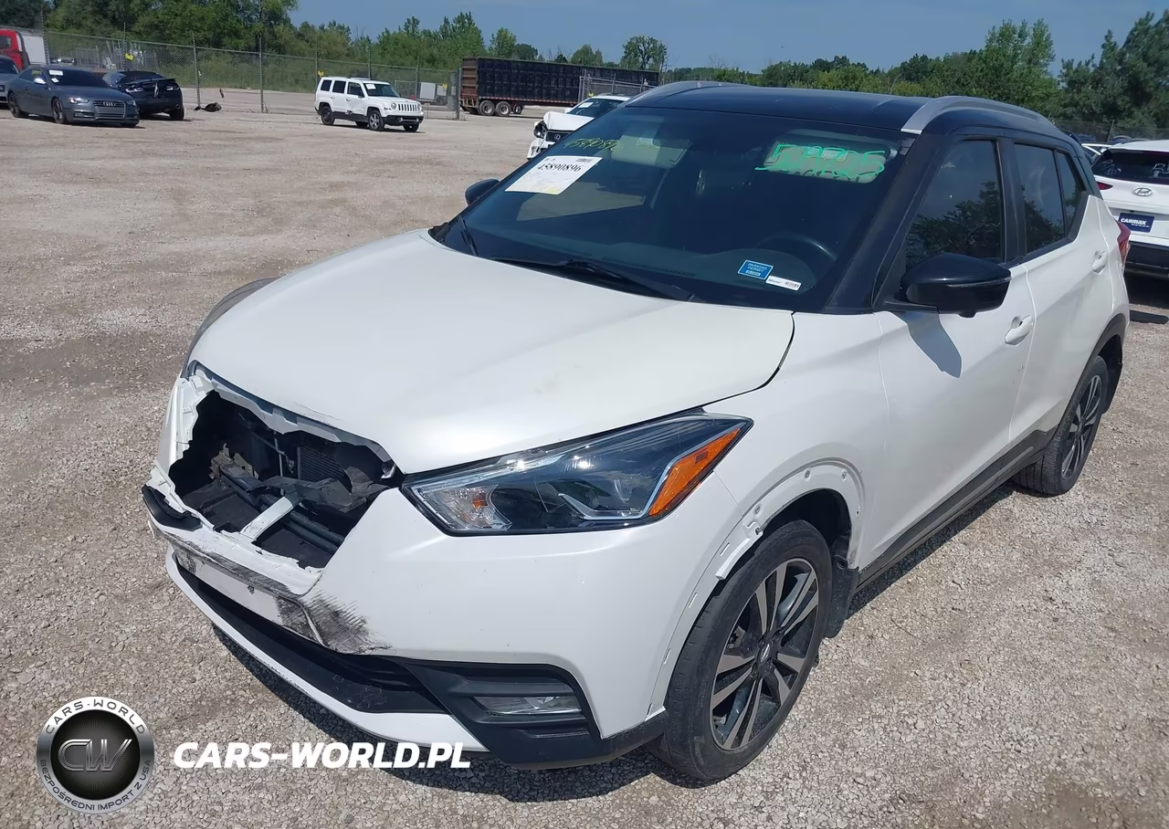 2019 Nissan Kicks Sr VIN:3N1CP5CU6KL529725 - 2