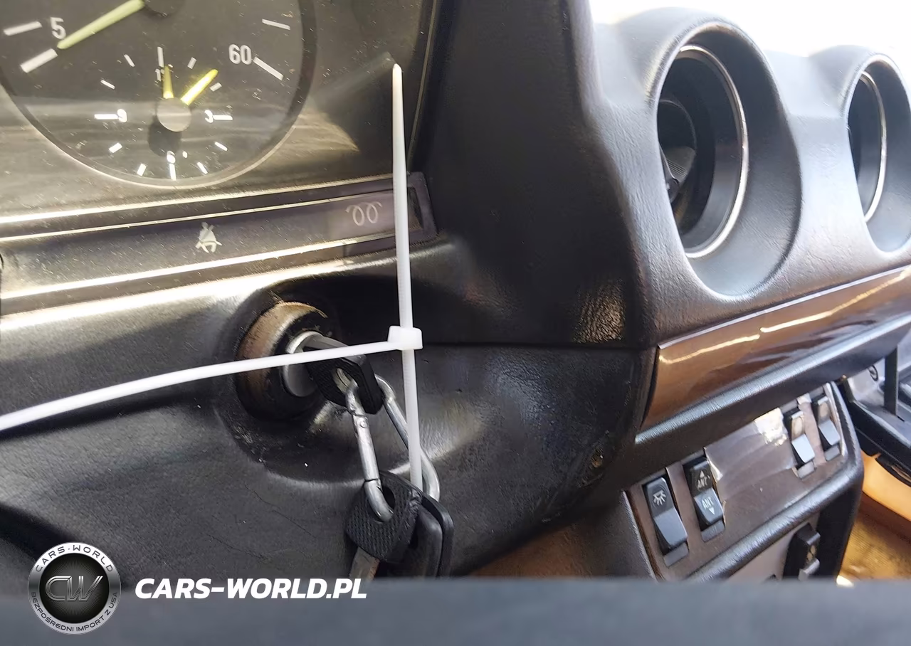 1984 Mercedes-Benz 300 Cdt VIN:WDBAB53A9EA043655 - 11