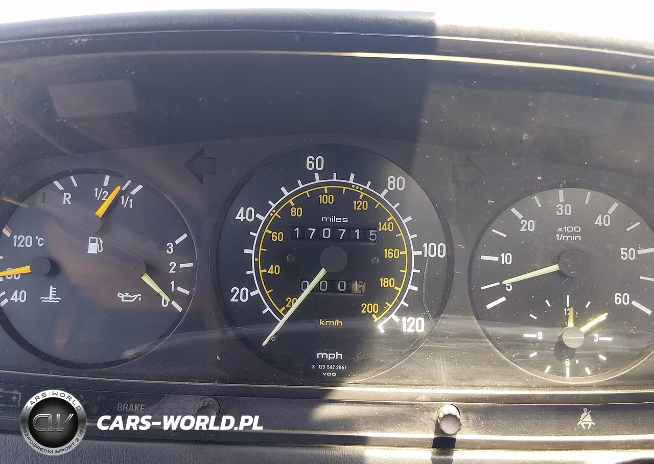 1984 Mercedes-Benz 300 Cdt VIN:WDBAB53A9EA043655 - 7
