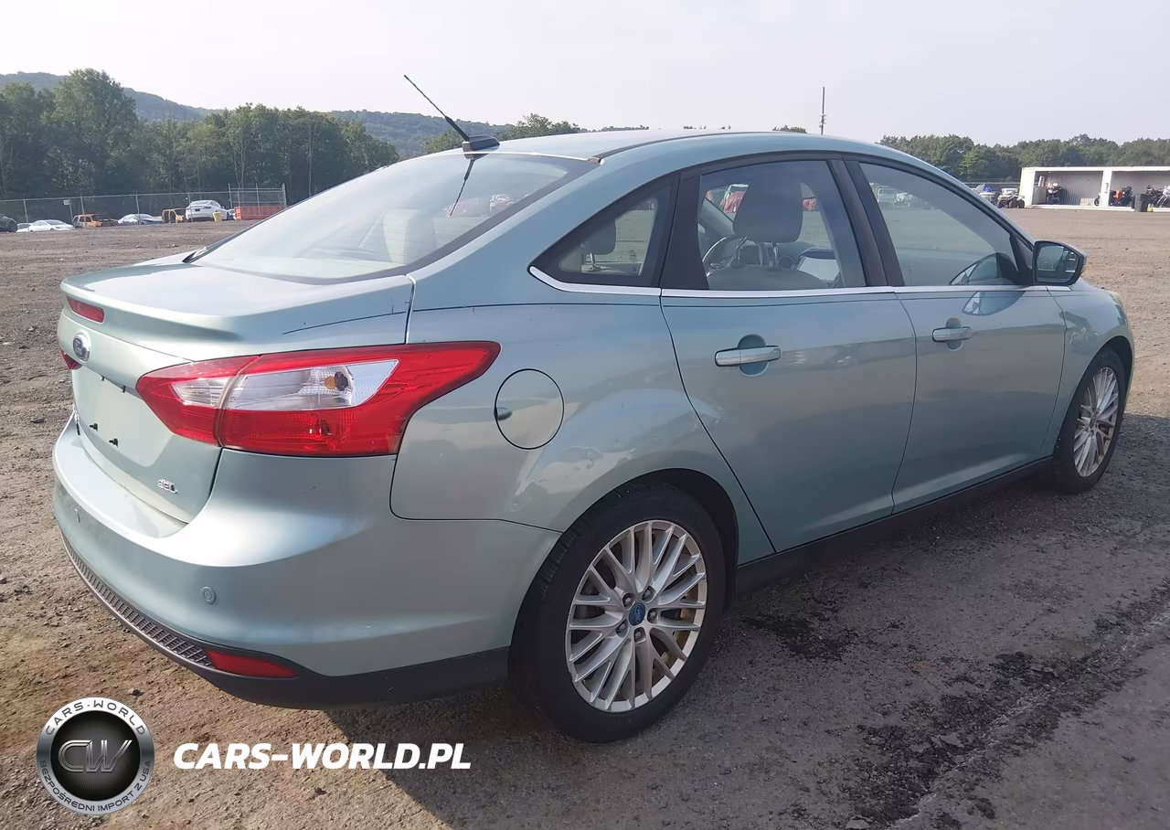 2012 Ford Focus Sel VIN:1FAHP3H20CL287077 - 4