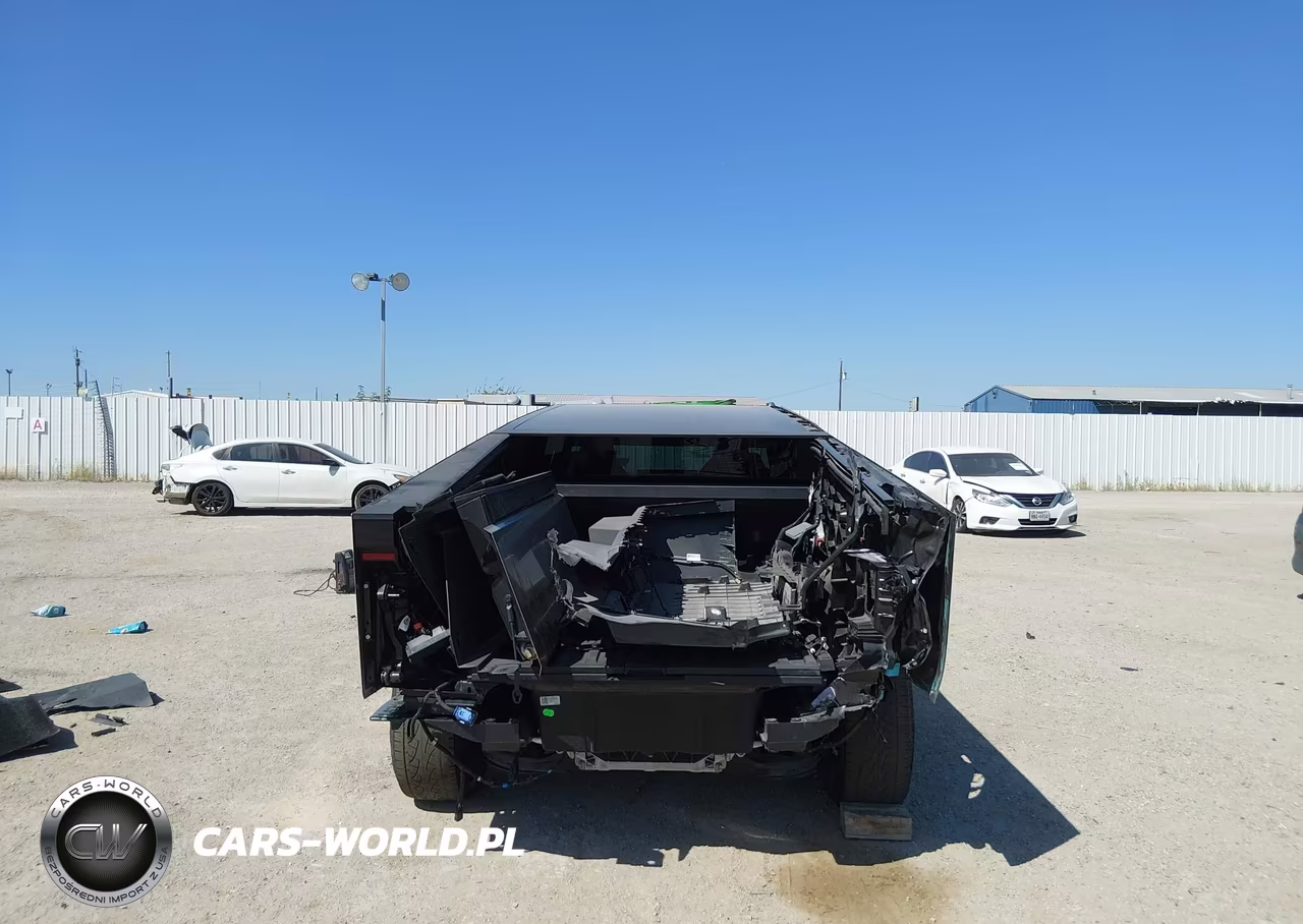 2025 Tesla Cybertruck All-Wheel Drive VIN:7G2CEHED2SA079307 - 17