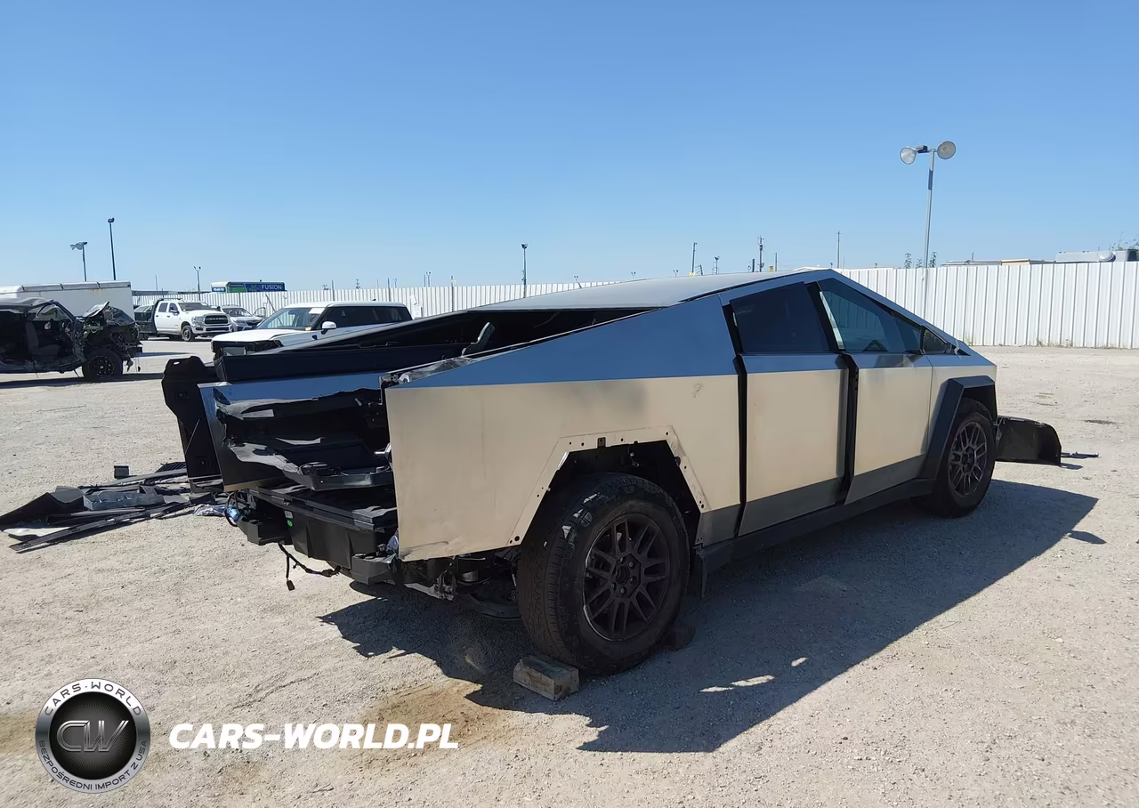 2025 Tesla Cybertruck All-Wheel Drive VIN:7G2CEHED2SA079307 - 4