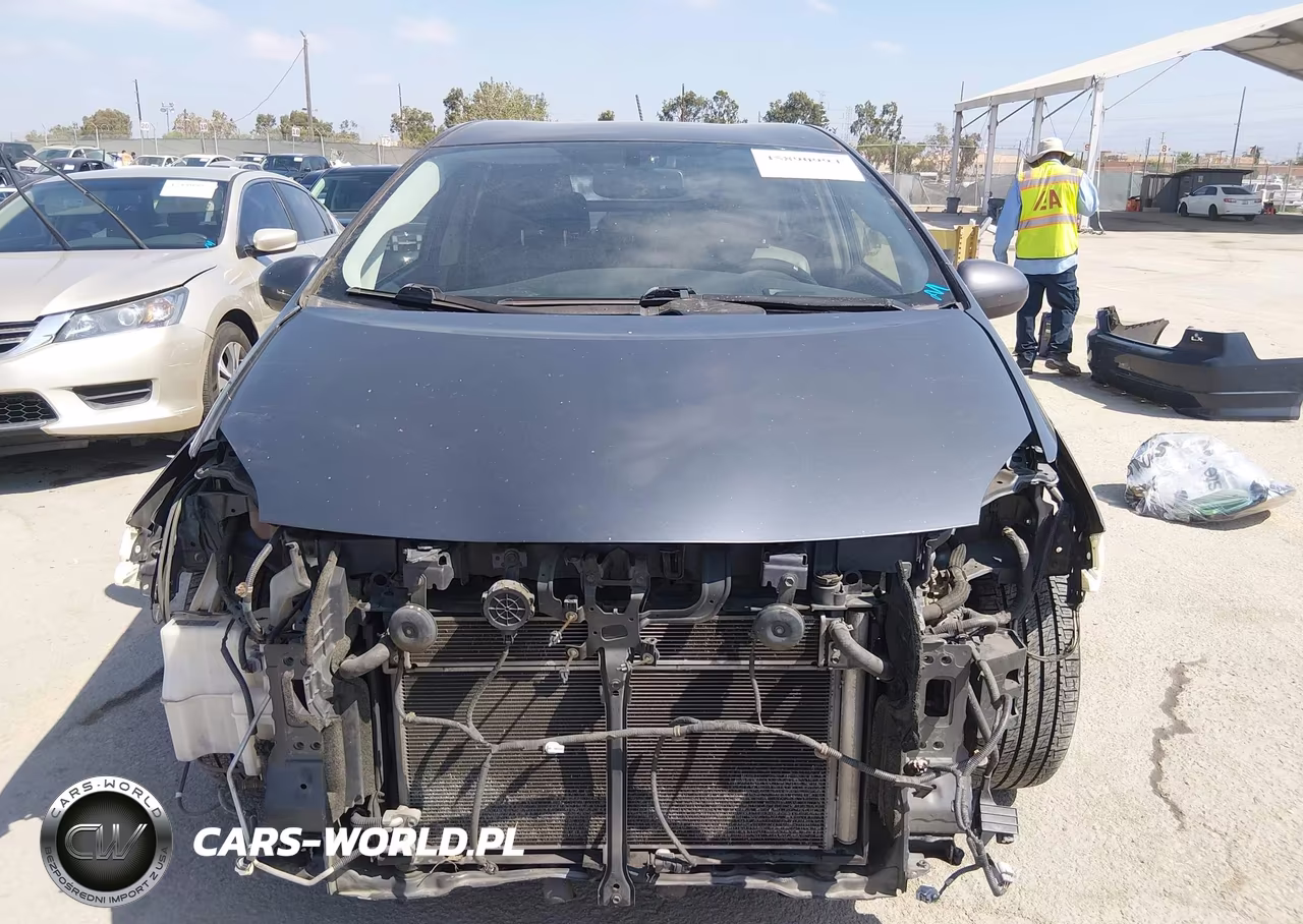 2015 Toyota Prius Five VIN:JTDKN3DU5F2004258 - 13