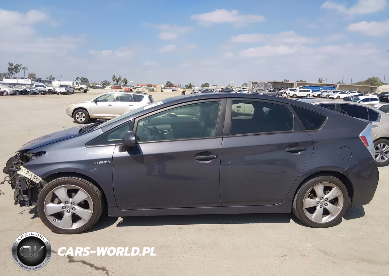 2015 Toyota Prius Five VIN:JTDKN3DU5F2004258 - 15