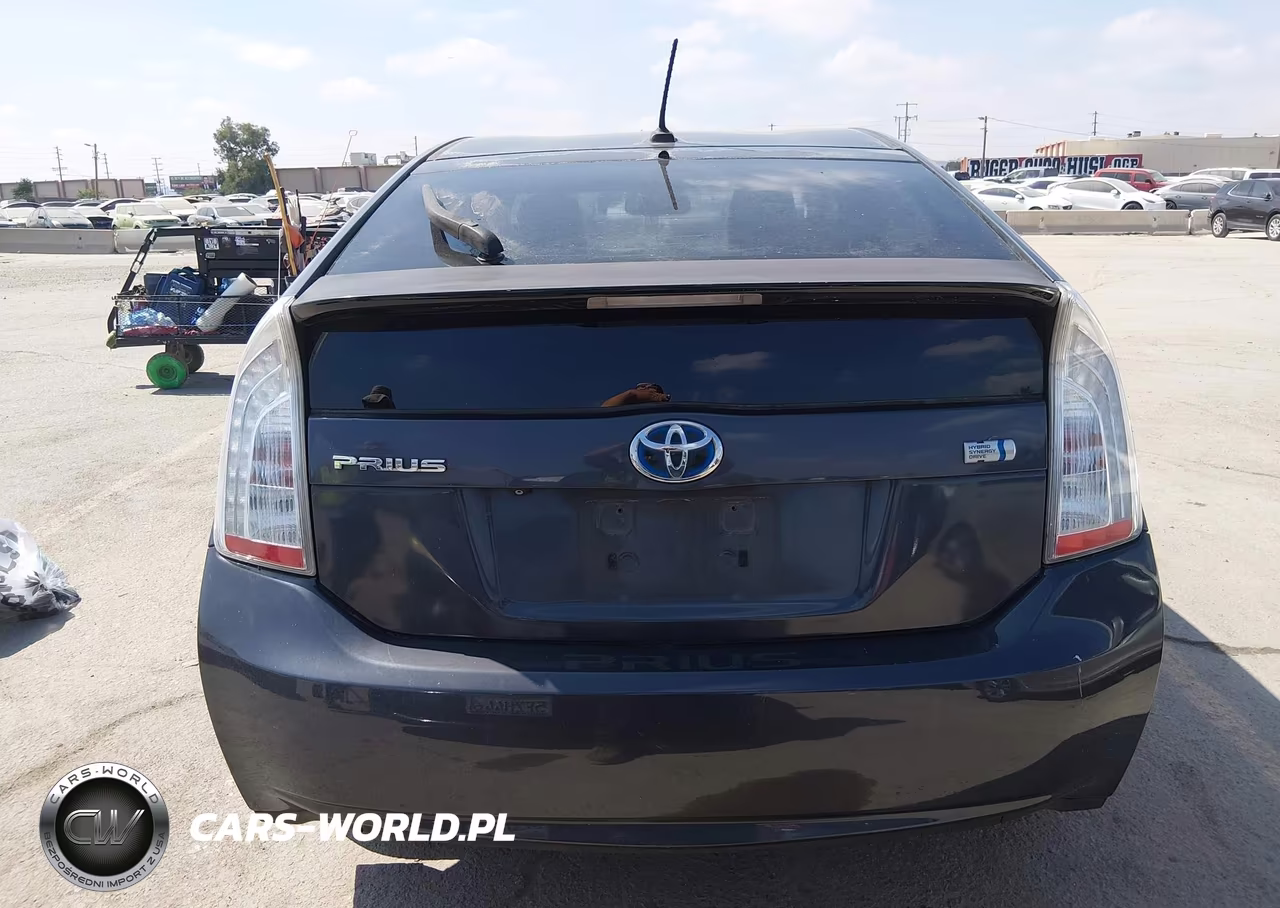 2015 Toyota Prius Five VIN:JTDKN3DU5F2004258 - 17