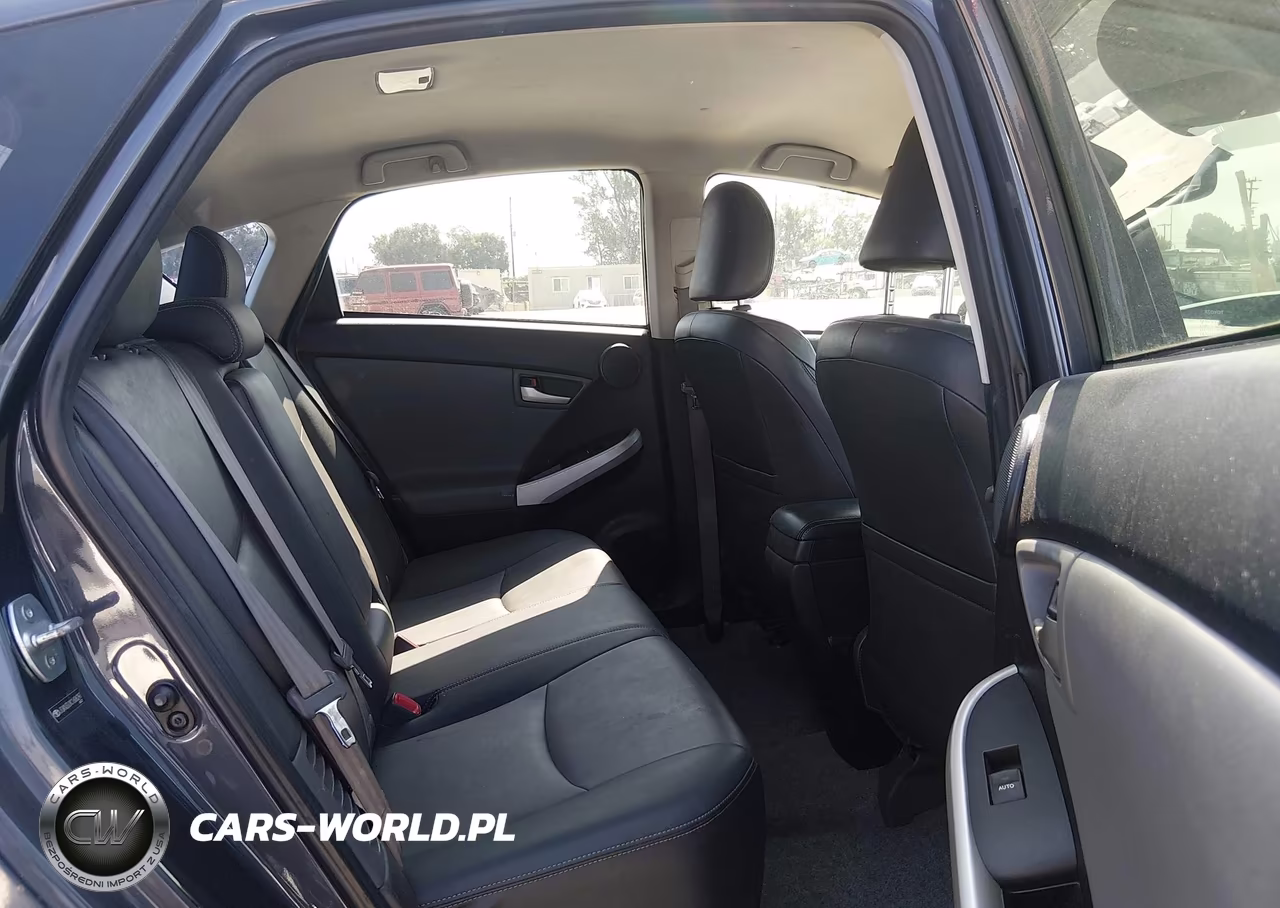 2015 Toyota Prius Five VIN:JTDKN3DU5F2004258 - 8