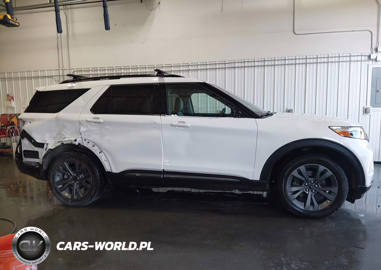 2021 Ford Explorer Xlt VIN:1FMSK8DH1MGA63702 - 13