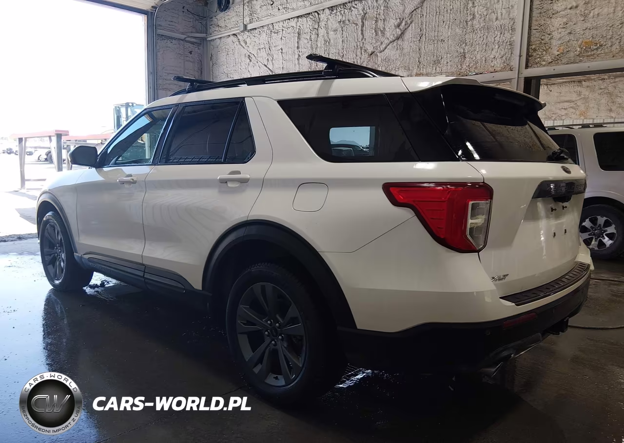 2021 Ford Explorer Xlt VIN:1FMSK8DH1MGA63702 - 3
